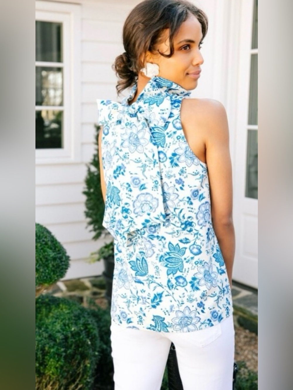 Tuckernuck Blue Chintz Floral Mason Sleeveless Blouse